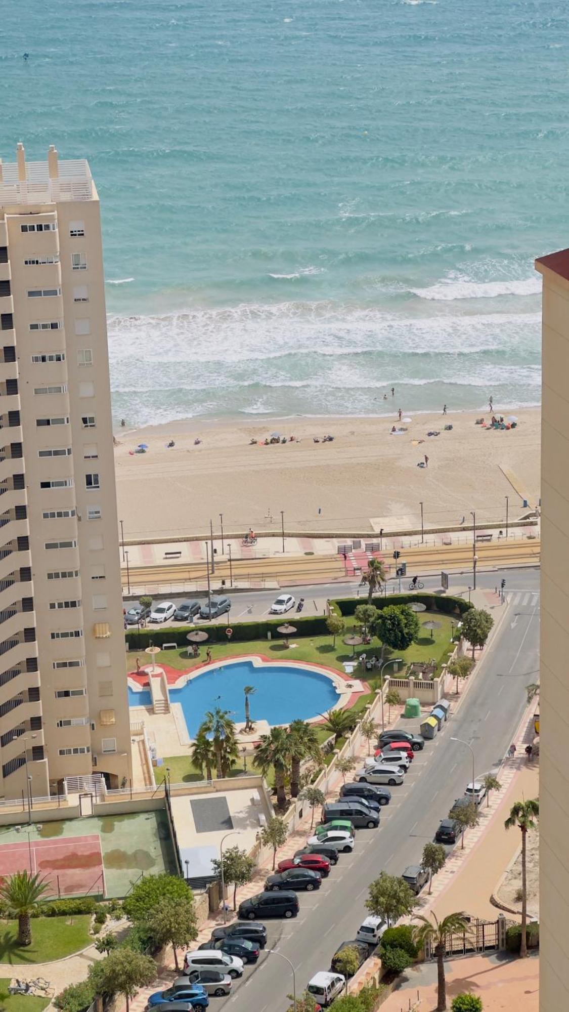Atico A 50M Del Mar. Parking Gratis. A/C Lägenhet El Campello Exteriör bild